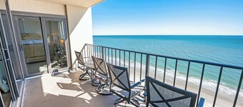 NEW 2BR - Direct Oceanfront in Private Arcadian I