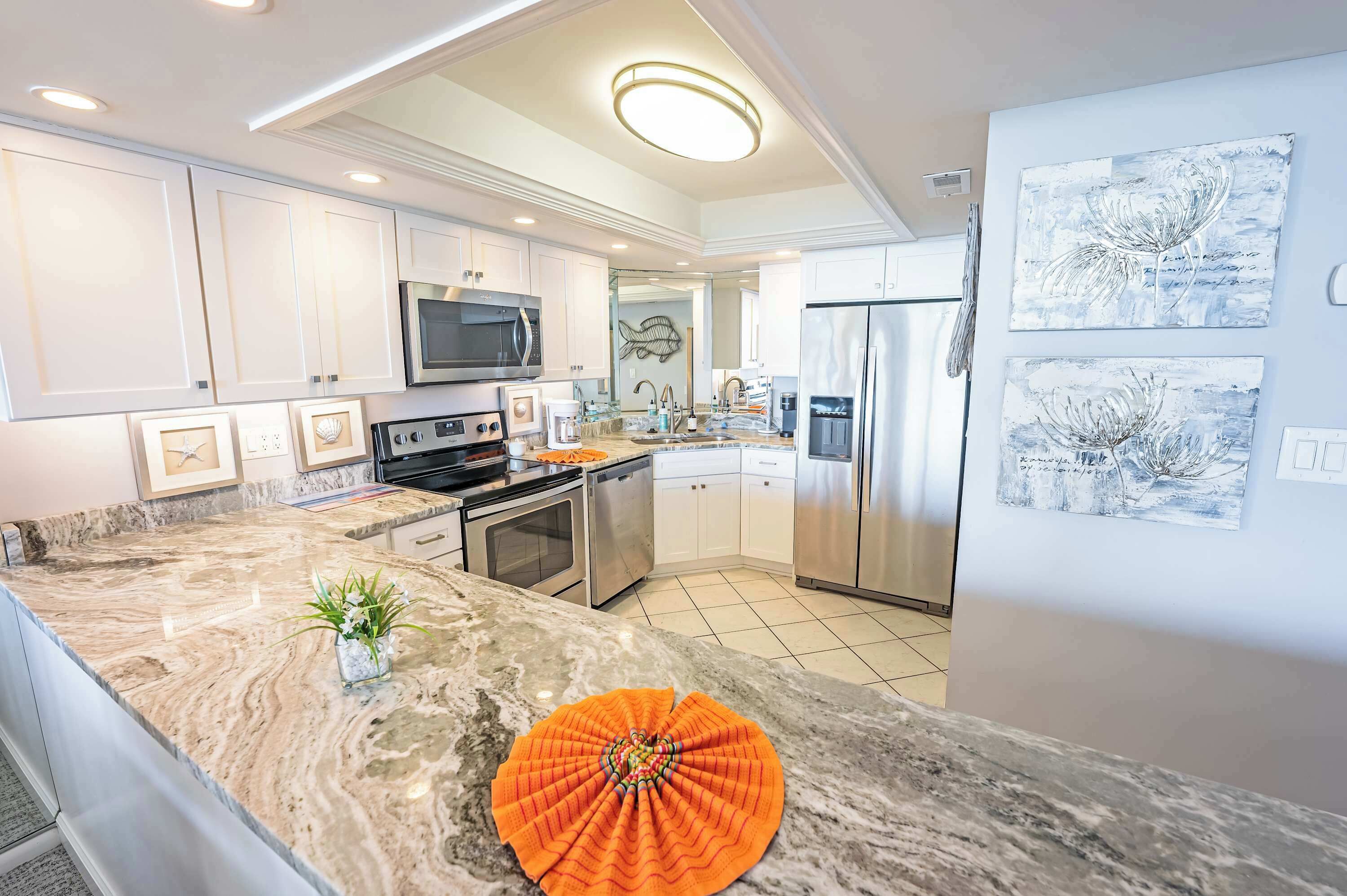 Fridge, microwave, stovetop, dishwasher