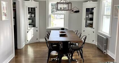 Charming 3-bedroom cottage in fabulous Greenport