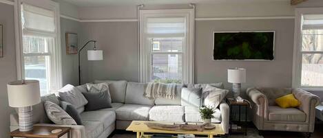 Smart-TV, Videospiele, DVD-Player