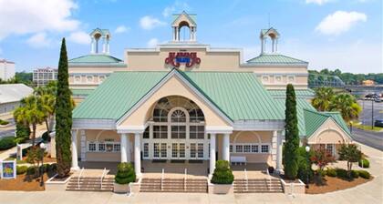 Beautifully Decorated Studio at Beach Haven w/Pool