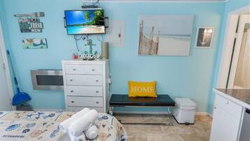 1 bedroom, iron/ironing board, free WiFi, bed sheets