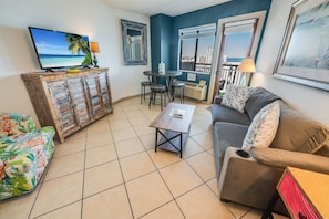 Smart TV, offices - King Honeymoon, Beautiful Views, Bluewater, Pools! (Myrtle Beach)