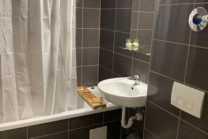 Apartment | Bathroom - Sleep4-freep-mountainview-balcony-petfriendly (Brasov)