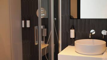 Shared Dormitory, Women only | Bathroom
