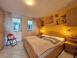 1 chambre, fer et planche à repasser, Wi-Fi gratuit, draps fournis