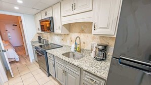 茶具/咖啡用具、冰箱、微波炉、烤箱