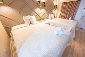 1 bedroom, iron/ironing board, free WiFi, bed sheets - Renovated High-Level,Direct Oceanfront,Nice Suite! (Myrtle Beach)