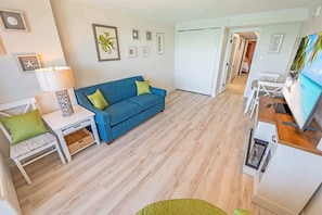 TV - Renovated High-Level,Direct Oceanfront,Nice Suite! (Myrtle Beach)