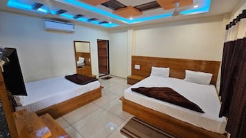 Deluxe Quadruple Room | Free WiFi