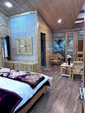 Iron/ironing board, free WiFi - Godfather By GRB (Manali)