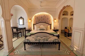 1 habitación y caja de seguridad en la habitación 