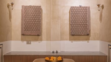 1 treatment room