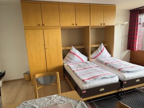 1 bedroom, iron/ironing board, free WiFi, bed sheets