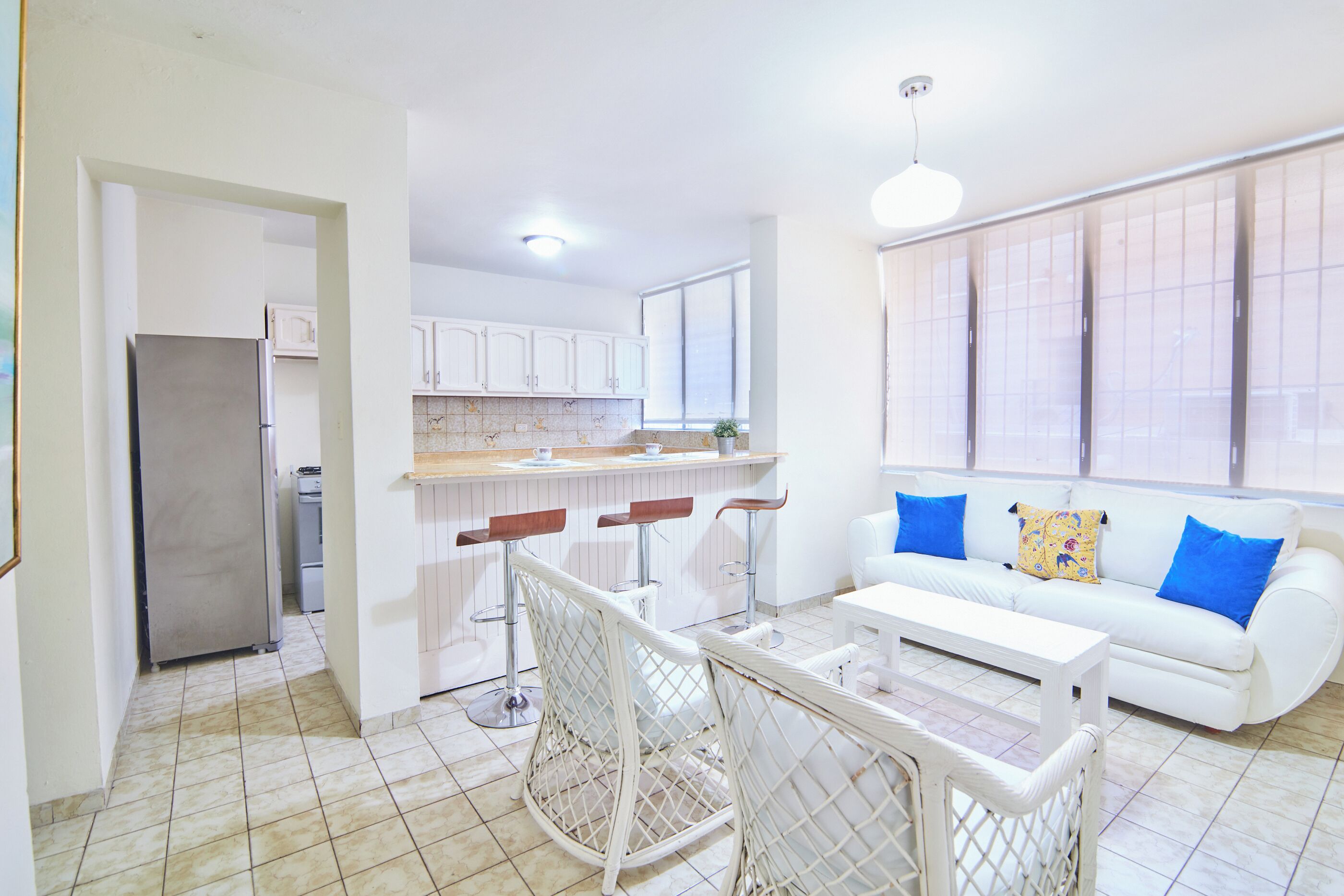Apartment, 1 Bedroom, Smoking, City View | Living room