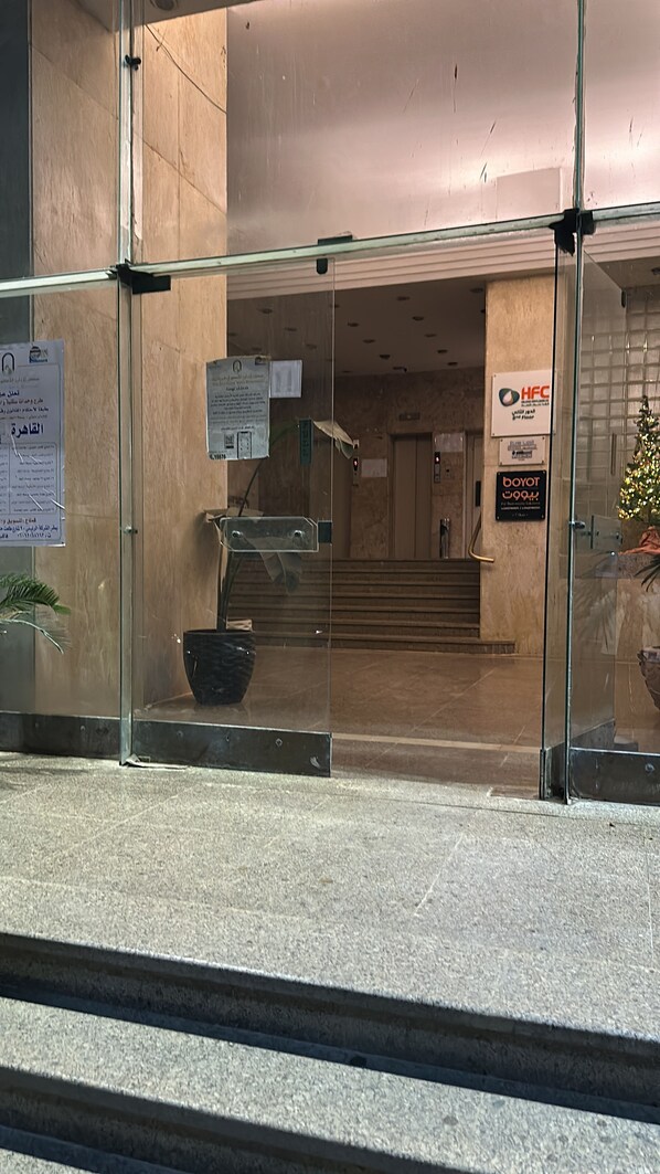 アパートメント 2 ベッドルーム バリアフリー 喫煙可 | 施設の入り口