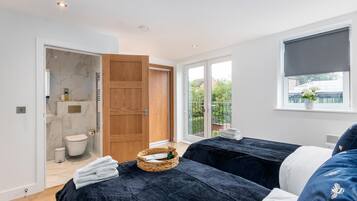 2 bedrooms, iron/ironing board, free WiFi