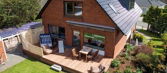 Apartments Meerzeit for up to 16 people with garden