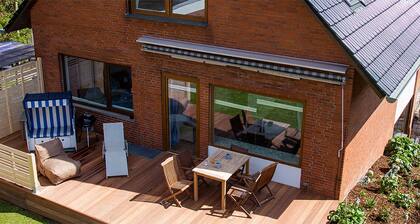 Apartments Meerzeit for up to 16 people with garden