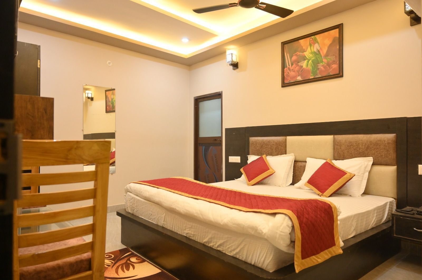 Deluxe Double Room, Balcony, City View | Iron/ironing board (on request), WiFi (free)