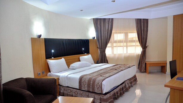 Unclassified image, 1 of 40, button - Godfather's Place (Abuja)