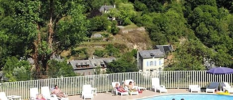 Outdoor pool, a heated pool