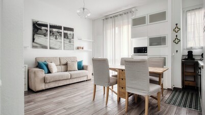 Stylish Flat Near San Siro – Metro, WiFi & AC