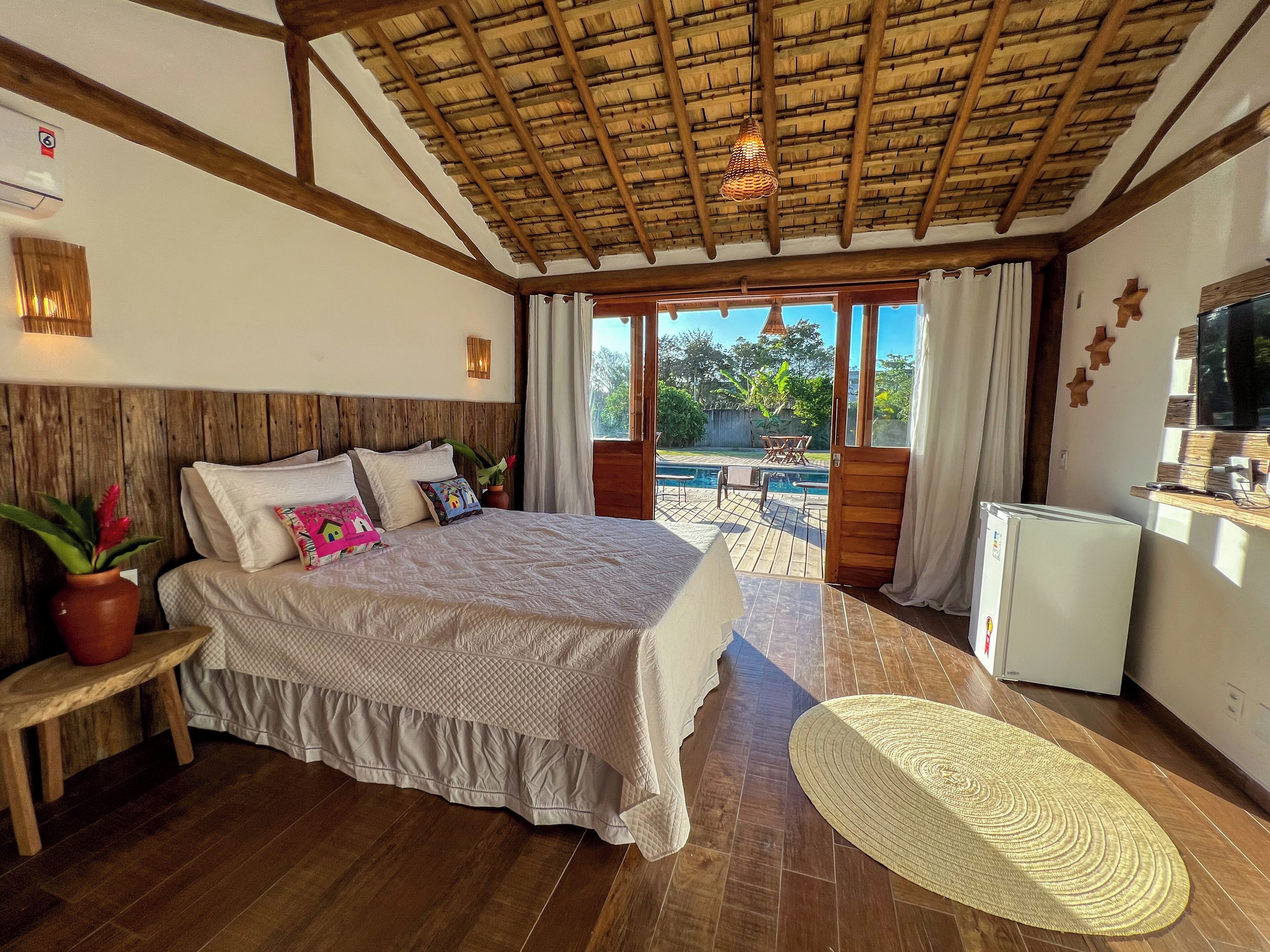 Studio Suite, Pool View | Blackout curtains, free WiFi