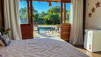 Studio Suite, Pool View | Blackout curtains, free WiFi