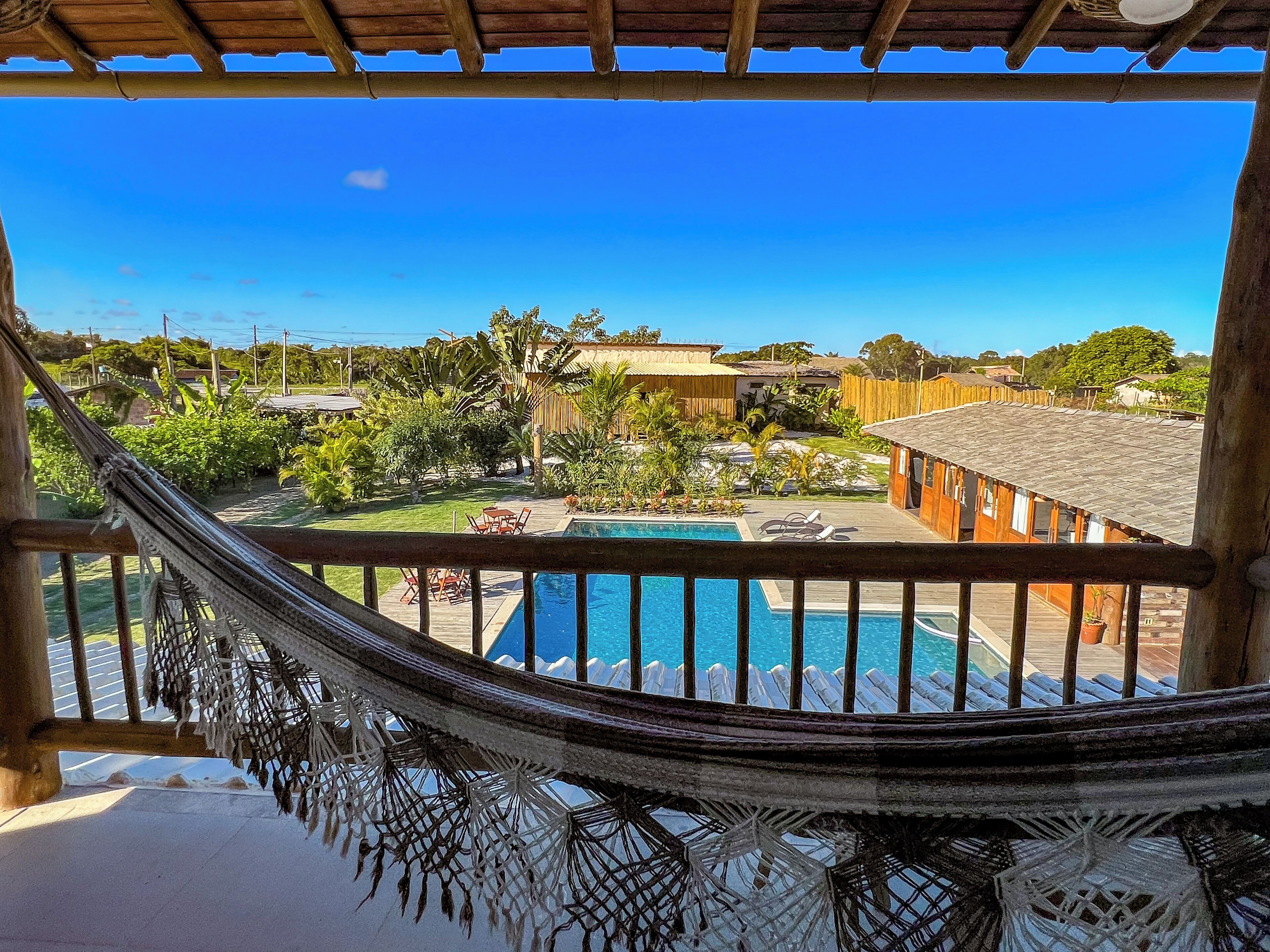 Casa, vista para a piscina | Banheiro | Chuveiro, toalhas de banho, sabonete, papel higiênico
