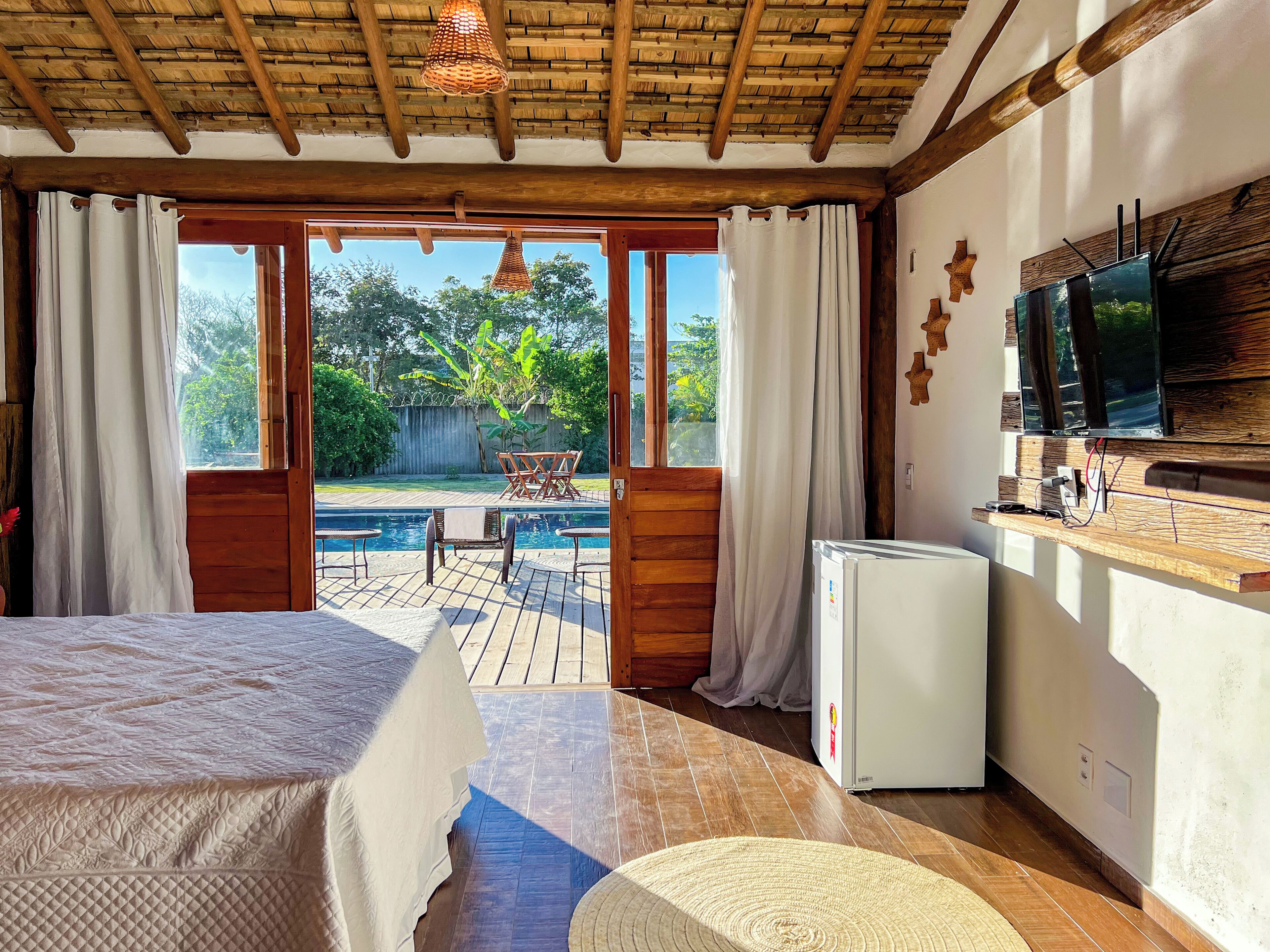 Studio Suite, Pool View | Blackout curtains, free WiFi