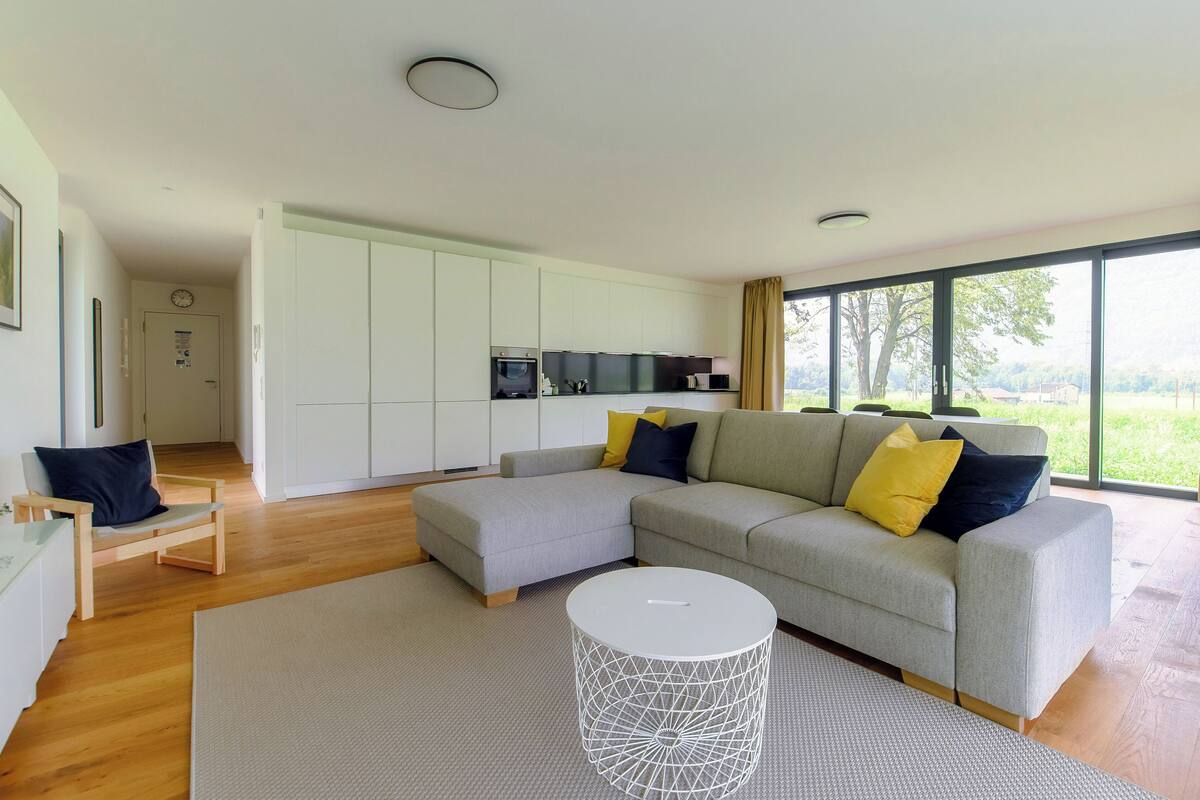 Grand Apartment | Living area