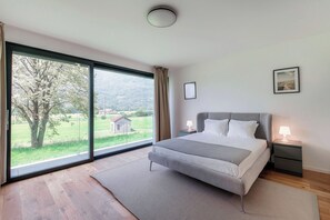 เอลีทอพาร์ทเมนท์ | ผ้านวมขนเป็ด, โต๊ะทำงาน, Wi-Fi ฟรี, ผ้าปูที่นอน