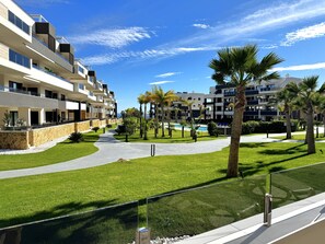 Property grounds - 5 minutes from the beach! Luxury apartment, spacious terrace and right by pool! (Orihuela)
