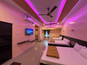 Elite Studio | Egyptian cotton sheets, premium bedding, desk, soundproofing - sivamurugan residency (Bhavani)