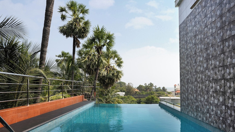 The Serene Shores - Luxury Private Villa