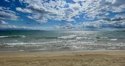 Artemida Beachside Escape w BBQ Parking