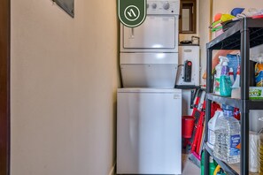 3 bedrooms, Internet