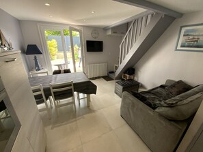 TV - House for 5 with heated pool, near Sarzeau beach (Sarzeau)