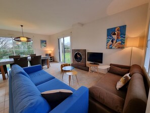 TV - Modern house 6 people, near Crouesty Port and beaches, Wi-Fi, garden, ideal for families (Arzon)