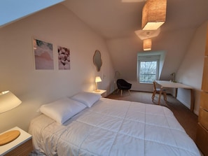 3 bedrooms, desk, travel cot, free WiFi - Modern house 6 people, near Crouesty Port and beaches, Wi-Fi, garden, ideal for families (Arzon)