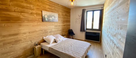 2 間睡房、免費 Wi-Fi