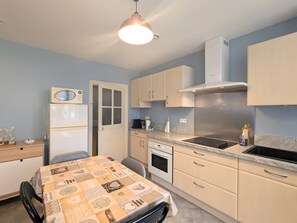 Kühlschrank, Mikrowelle, Geschirrspüler