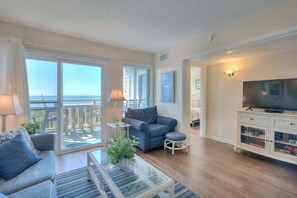 Smart TV, books - Oceanfront OIBV 207 in Oak Island, NC: 3 beds, stunning beach views, sleeps 6! (Oak Island)