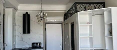 Microwave, oven, stovetop, dishwasher