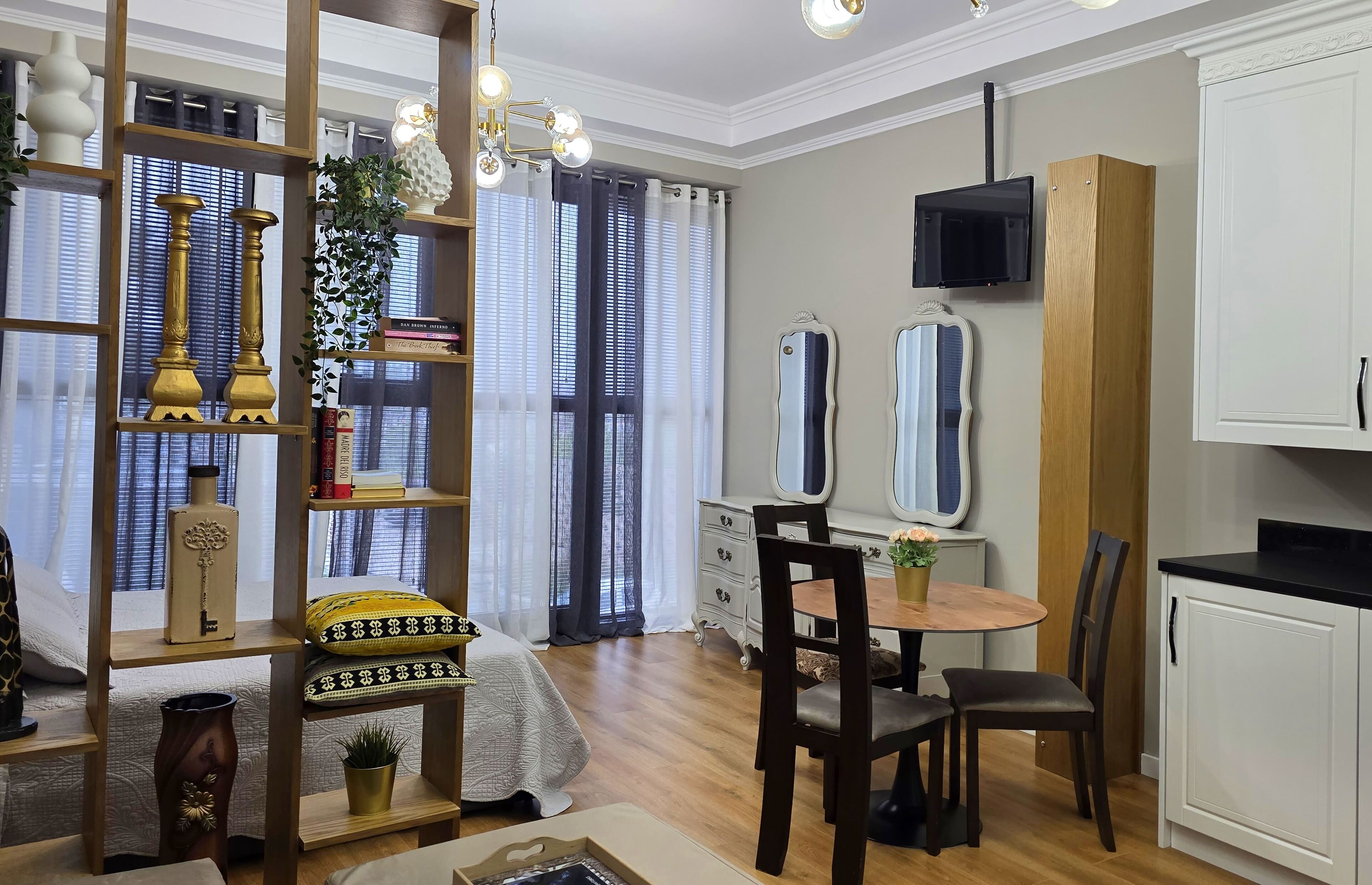 1 habitación, tabla de planchar con plancha, wifi y ropa de cama 