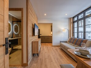 TV - Morzine Center: Renovated Apartment 3 pers, parking (Morzine)