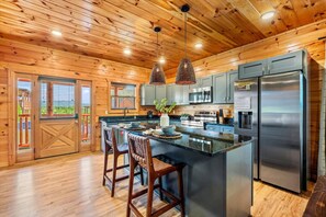 Fridge, microwave, oven, stovetop - Grand Highland: 4BR Luxe Pool Cabin* Hot Tub*MTN Views*Games (Sevierville)