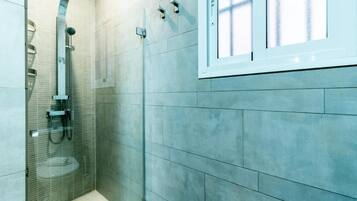 Apartment, 1 Schlafzimmer, Balkon, Stadtblick | Badezimmer