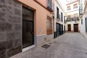 Apartment, 1 Bedroom, Balcony, City View | Exterior